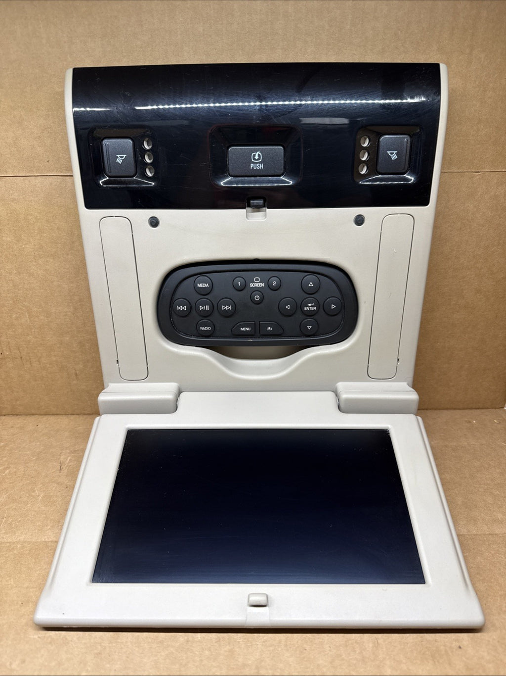 2015 2017 Chevy GMC Cadillac 2nd Row Rear Entertainment DVD Display Monitor0