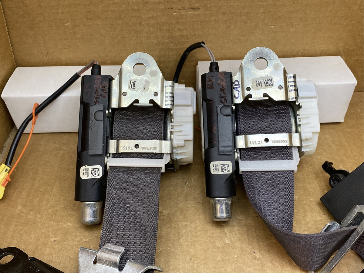 08 13 Silverado Sierra Standard Cab Front Seat Belt Seatbelt Retractor Set Pair3