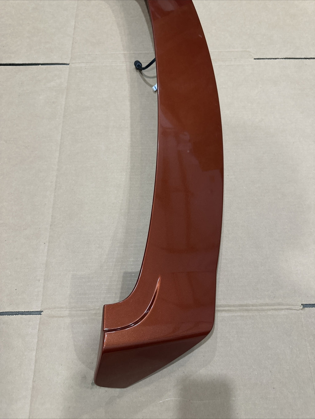 2013   2018 Hyundai Santa Fe Rear Spoiler Red Light 87210 4Z000 OEM1