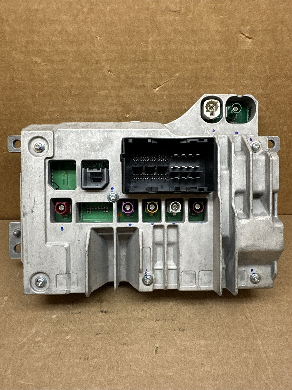 2020 Chrysler Pacifica Multi Media Radio Receiver Uconnect OEM 68461768AA3