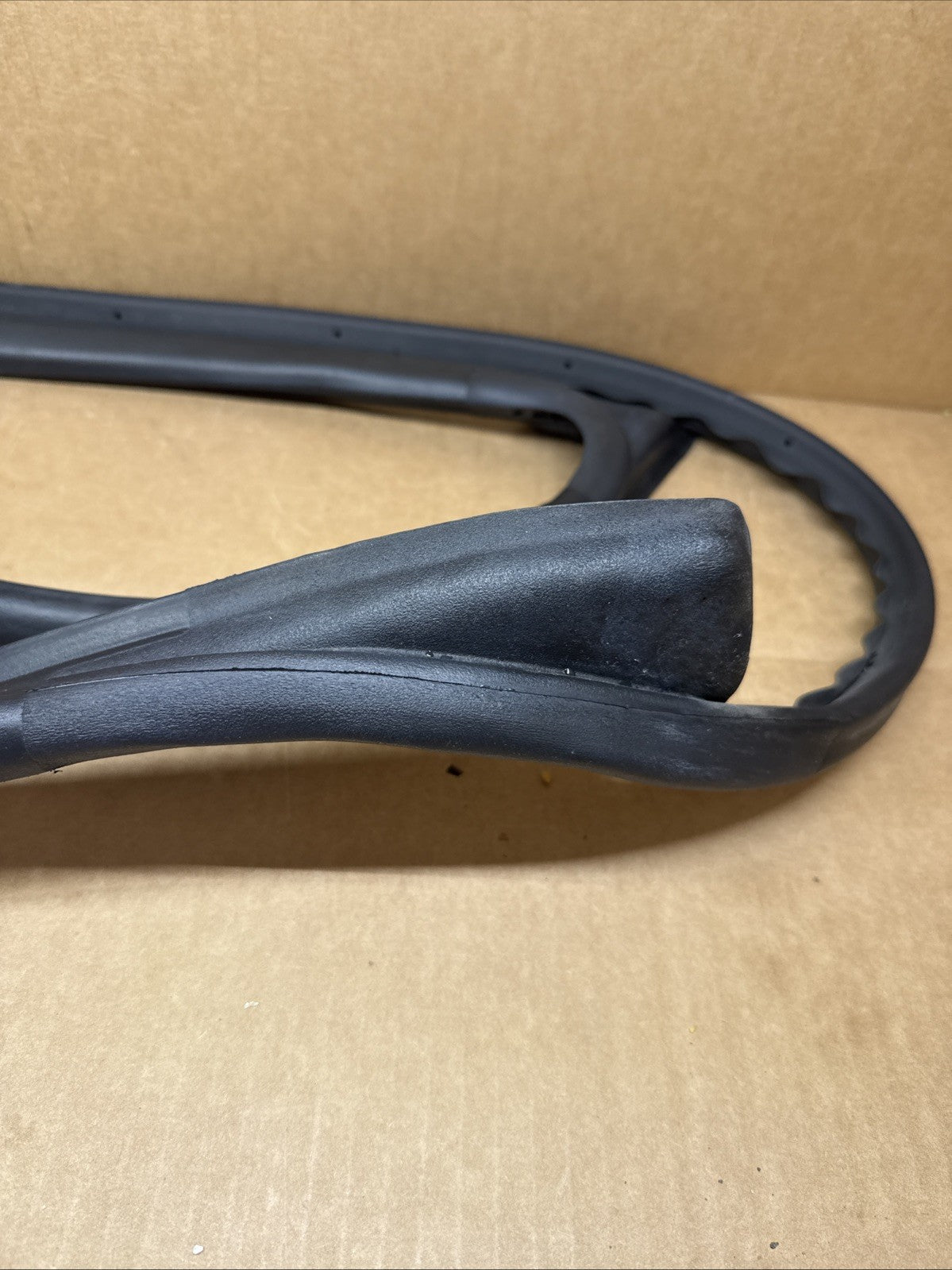 2022 2024 Hyundai Tucson Front Right Passenger Door Weatherstrip 82130 N90006