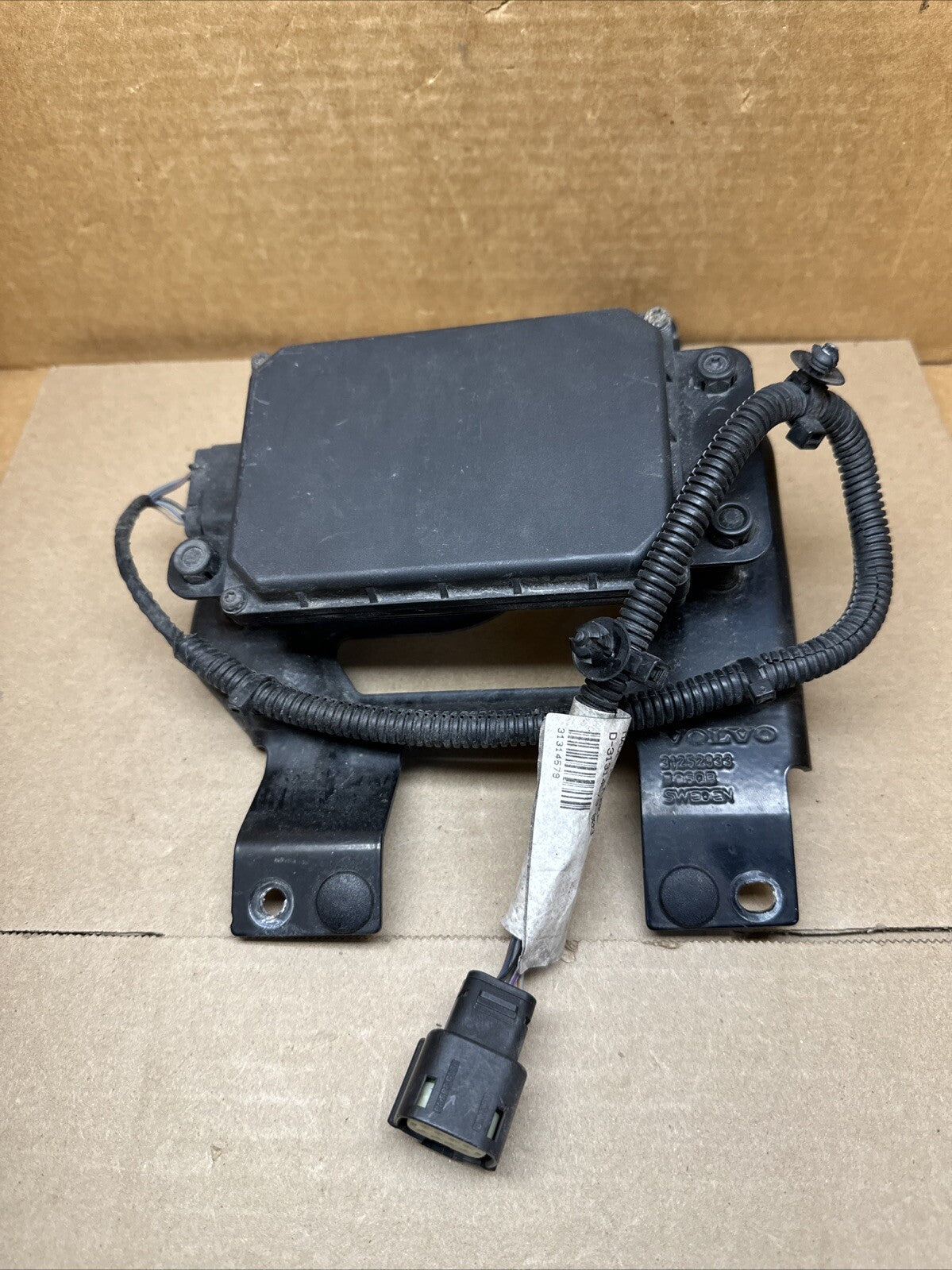 2010 2013 S60 S80 XC60 VOLVO CRUISE CONTROL DISTANCE RADAR SENSOR AG9N 9G768 BF4