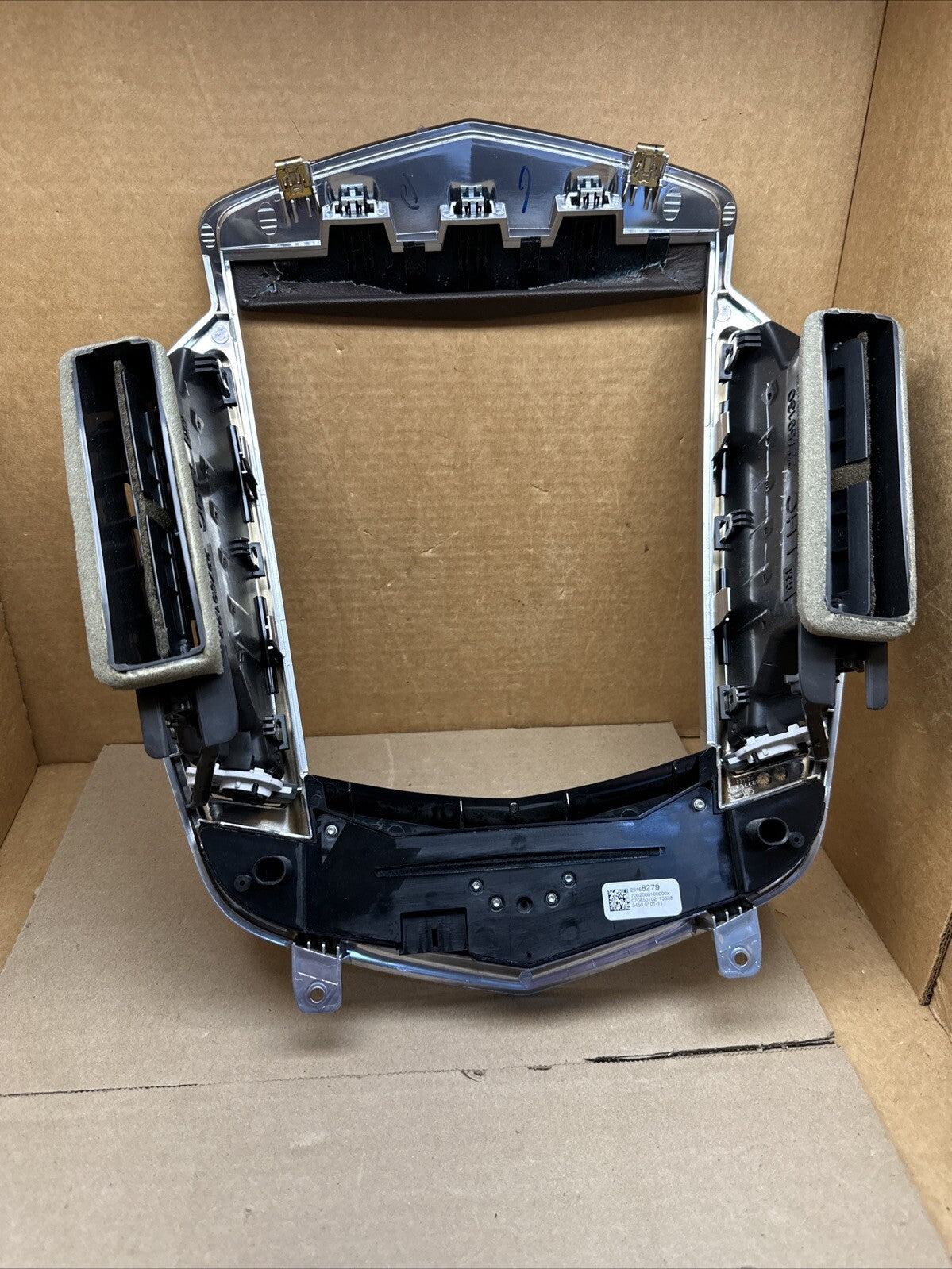 2013 2016 CADILLAC SRX RADIO DASH VENTS BEZEL TRIM 23168279 OEM5