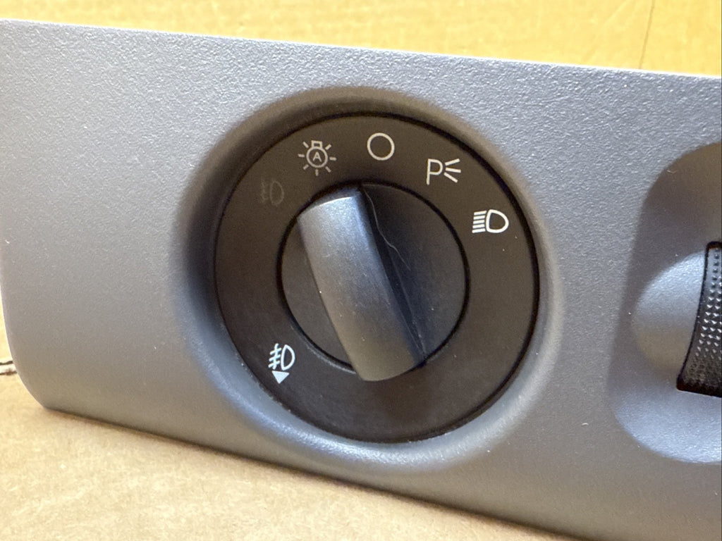04 08 F150 Head Light Headlight Lamp Switch Button Controls 5L3T 13D062 CC32N54