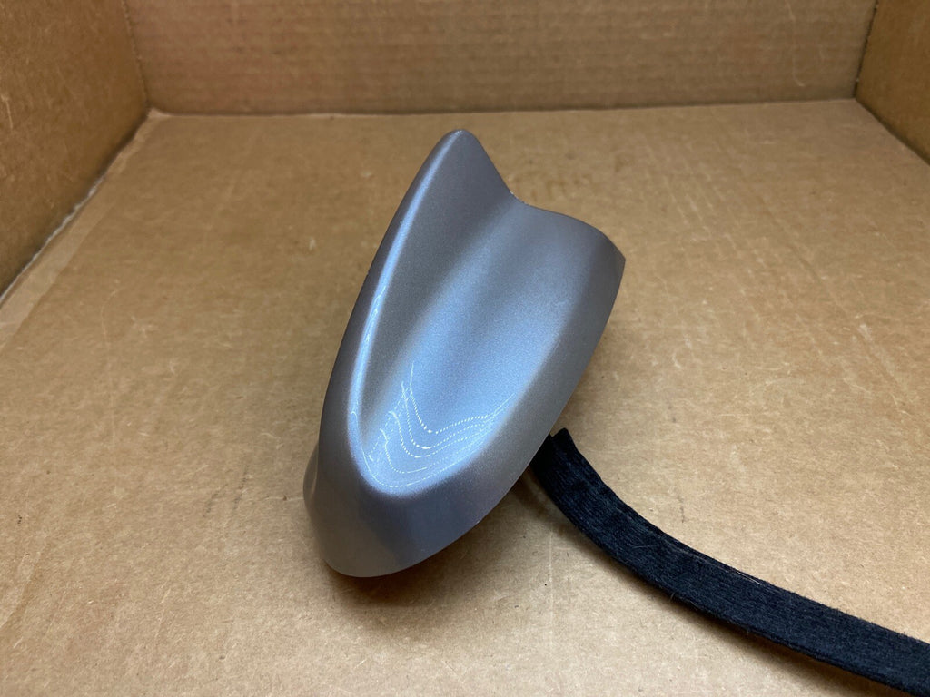 2015 Chrysler 300 Radio Shark Fin Antenna Silver OEM P68242237AA3