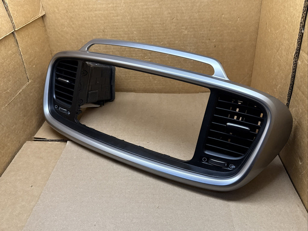 2016 2020 Kia Sorento Center Dash Radio Control Bezel Trim Panel5