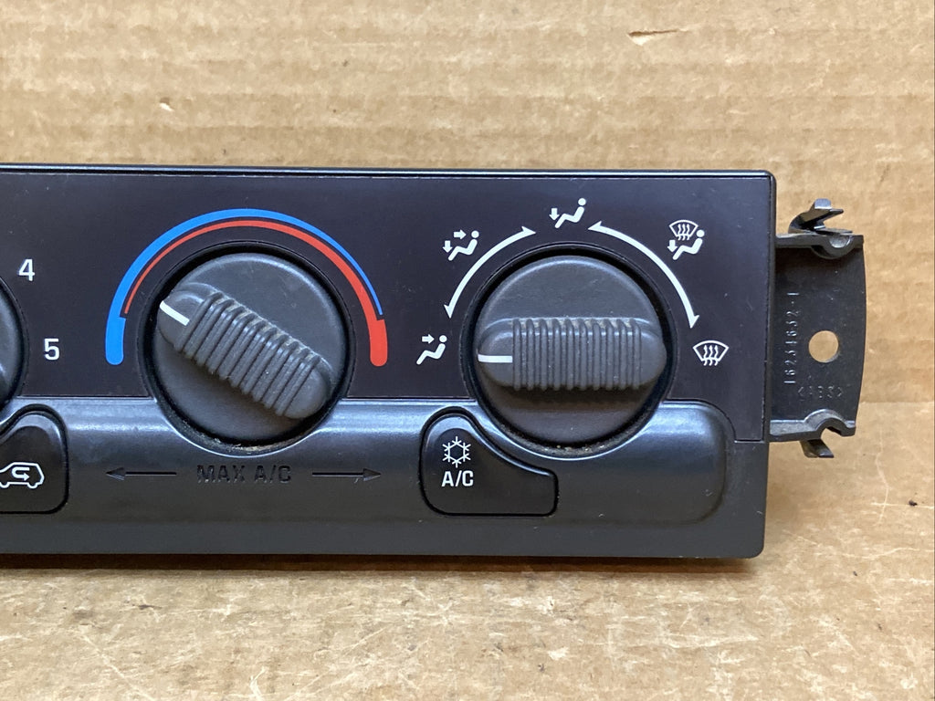 1999 2002 Chevy Silverado GMC Sierra Truck heater climate control W/O Rear Defog3