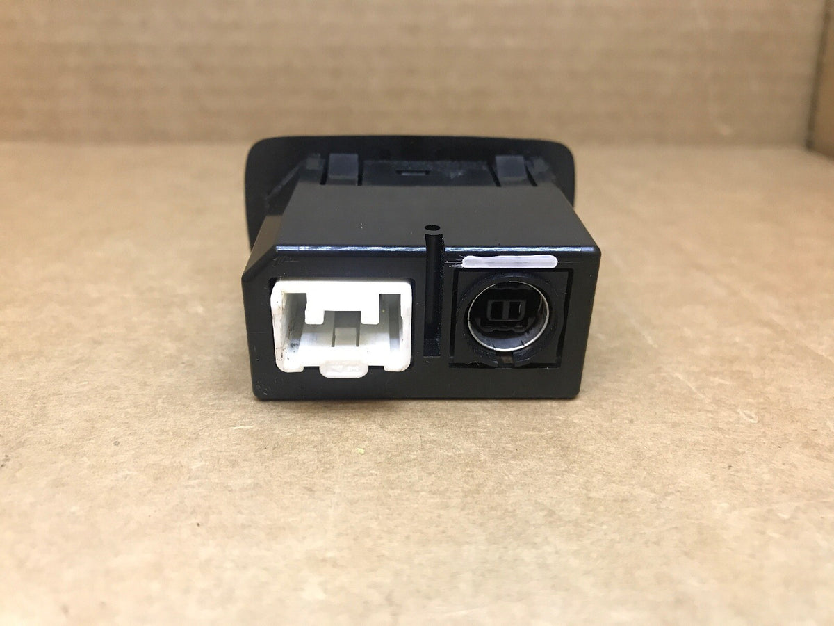 2010 2014 Subaru Legacy Outback AUX USB Port Jack Plug OEM7