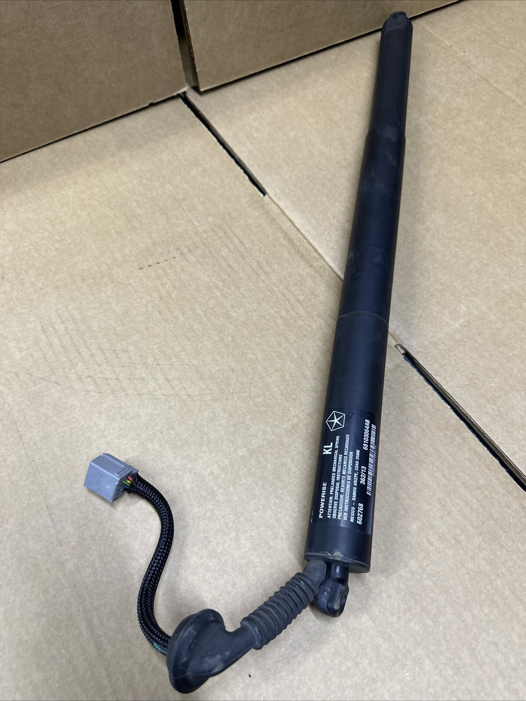 2014 JEEP CHEROKEE DRIVER LEFT LIFTGATE POWER LIFT CYLINDER STRUT 68103064AB OEM4