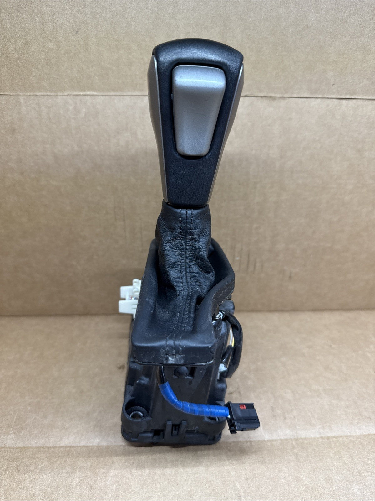2016 2021 JEEP GRAND CHEROKEE AUTOMATIC GEAR SHIFTER HANDLE CONTROL 68428790AA4
