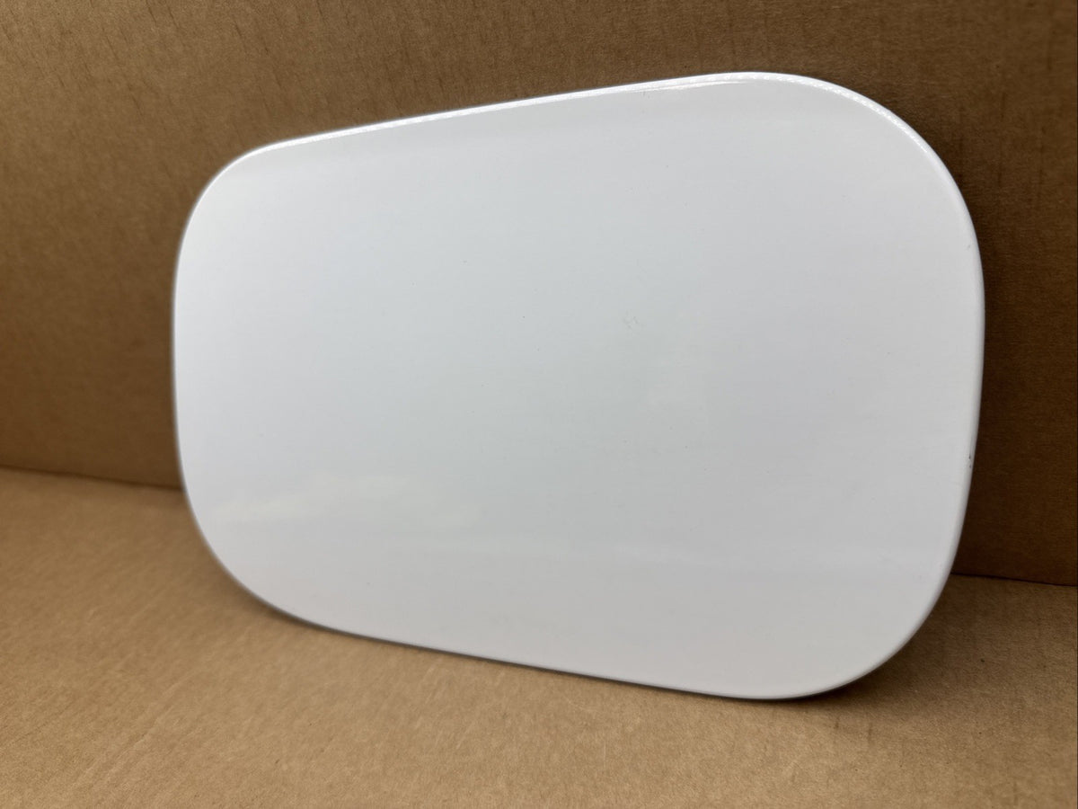 2018 2024 Chevy Equinox Fuel Gas Tank Filler Door Lid Cover GAZ Summit White2