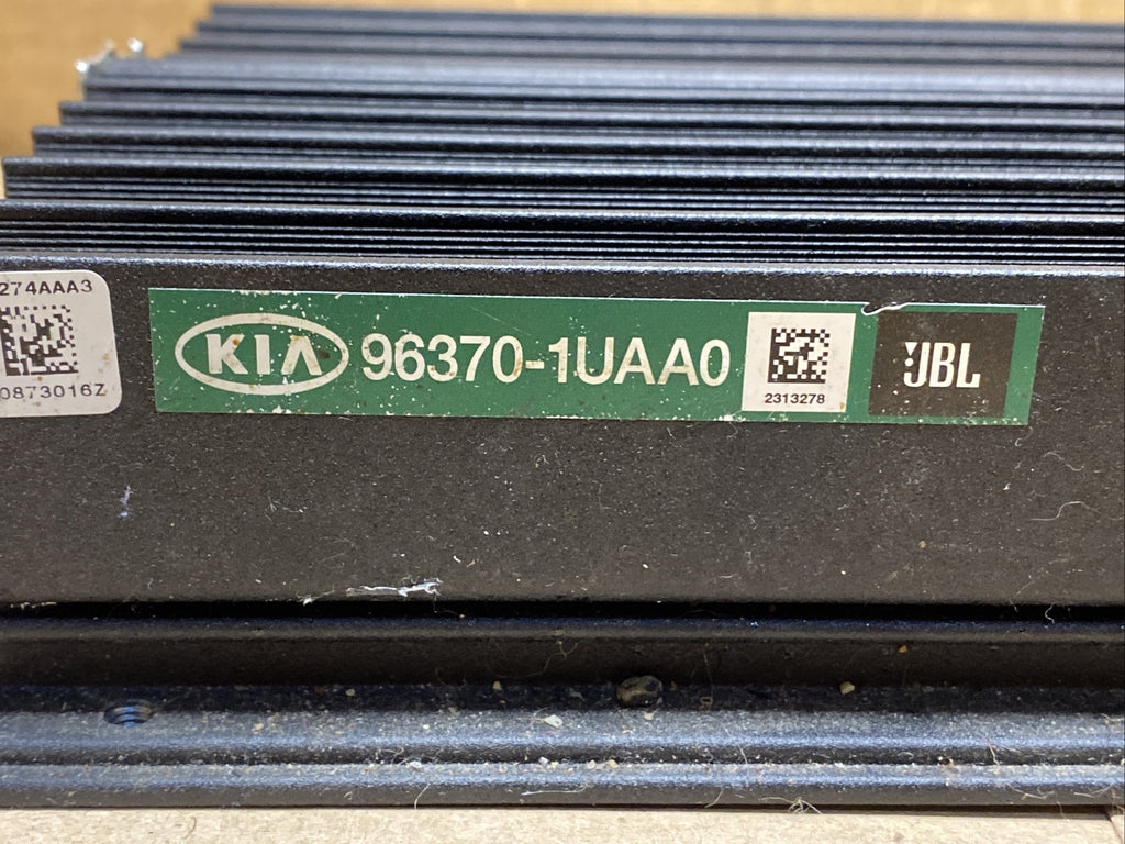 2014 2015 Kia Sorento Audio Radio JBL AMP Amplifier 96370 1UAA01