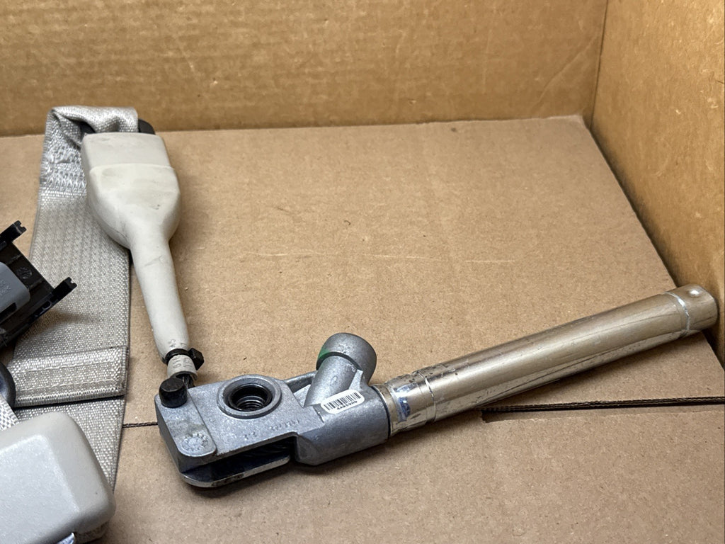 2010 2016 Cadillac SRX Front Left Driver Side Seat Belt Seatbelt Retractor Tan5