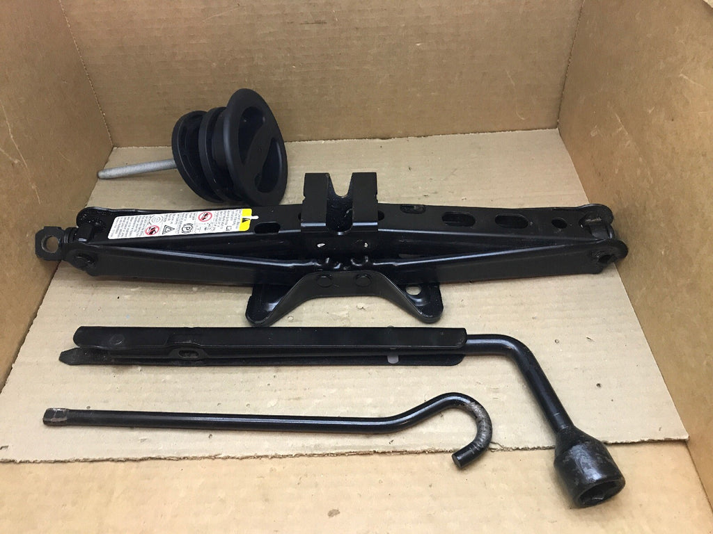 2010 2017 EQUINOX TERRAIN EMERGENCY SCISSOR JACK SPARE TIRE WHEEL TOOLS KIT SET0