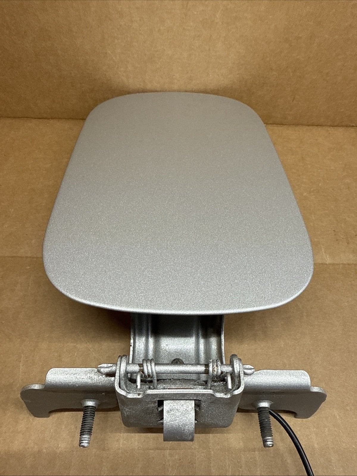11 13 Jeep Grand Cherokee Fuel Gas Cap Door Lid Cover Bright Silver Metallic PS21