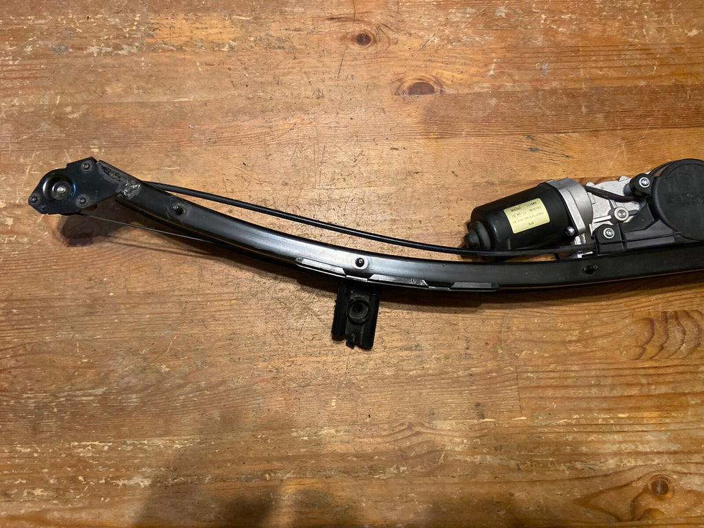 10 20 GRAND CARAVAN TOWN COUNTRY LEFT DRIVER SIDE POWER SLIDING DOOR TRACK1