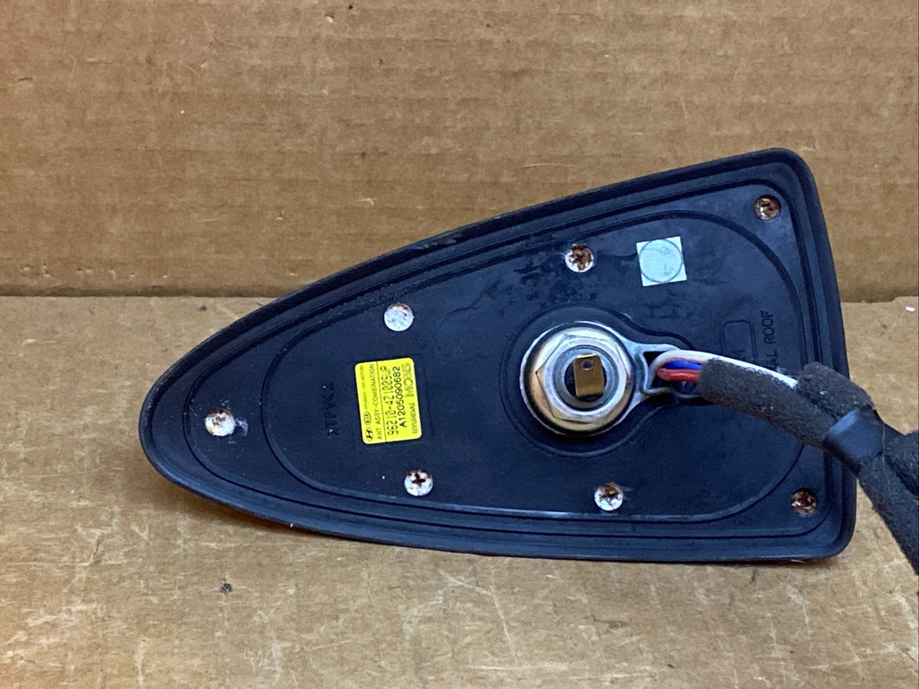 2013 2018 Hyundai Santa Fe Sport Shark Fin Antenna White Pearl 96210 4Z100SWP9