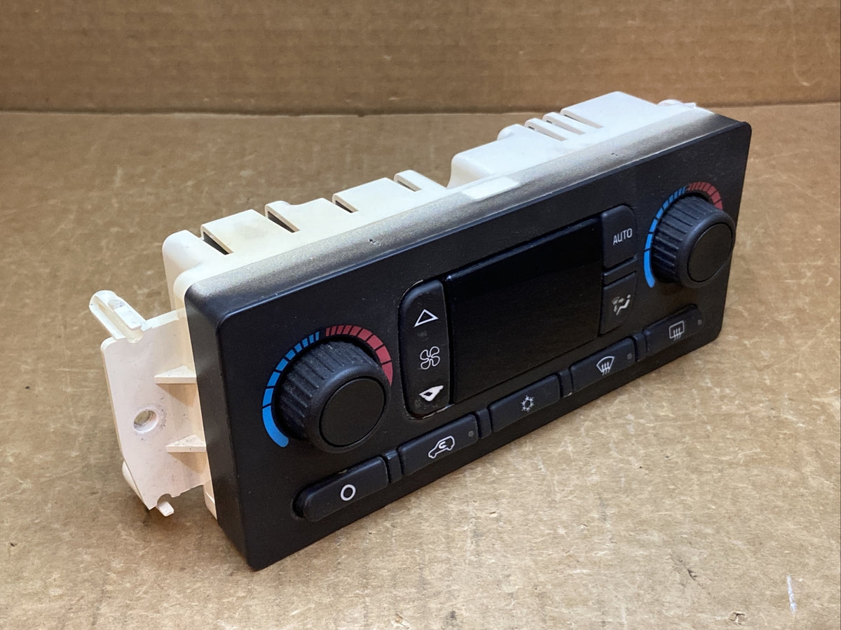 2003 2004 Tahoe Yukon Escalade Dash Digital Climate Temp Temperature Control OEM5