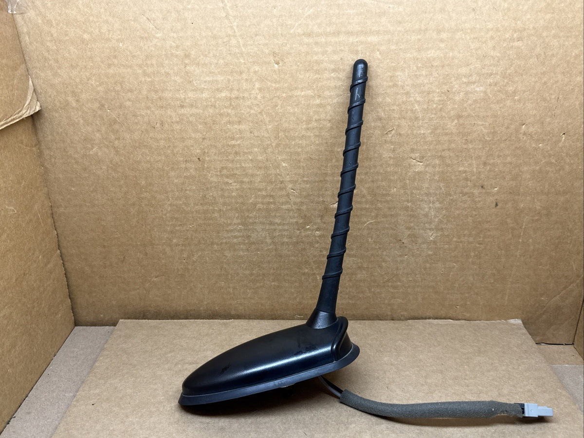 2015 2018 Hyundai Tucson Rear Roof Mounted Antenna Radio OEM 96200 D32001