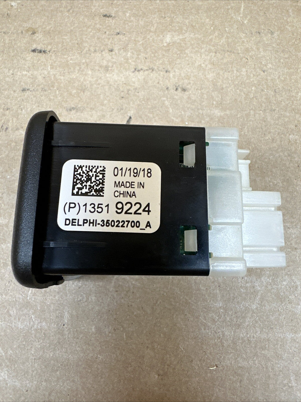 2016 2022 GMC Chevrolet AUX USB Outlet Adapter OEM 135192243