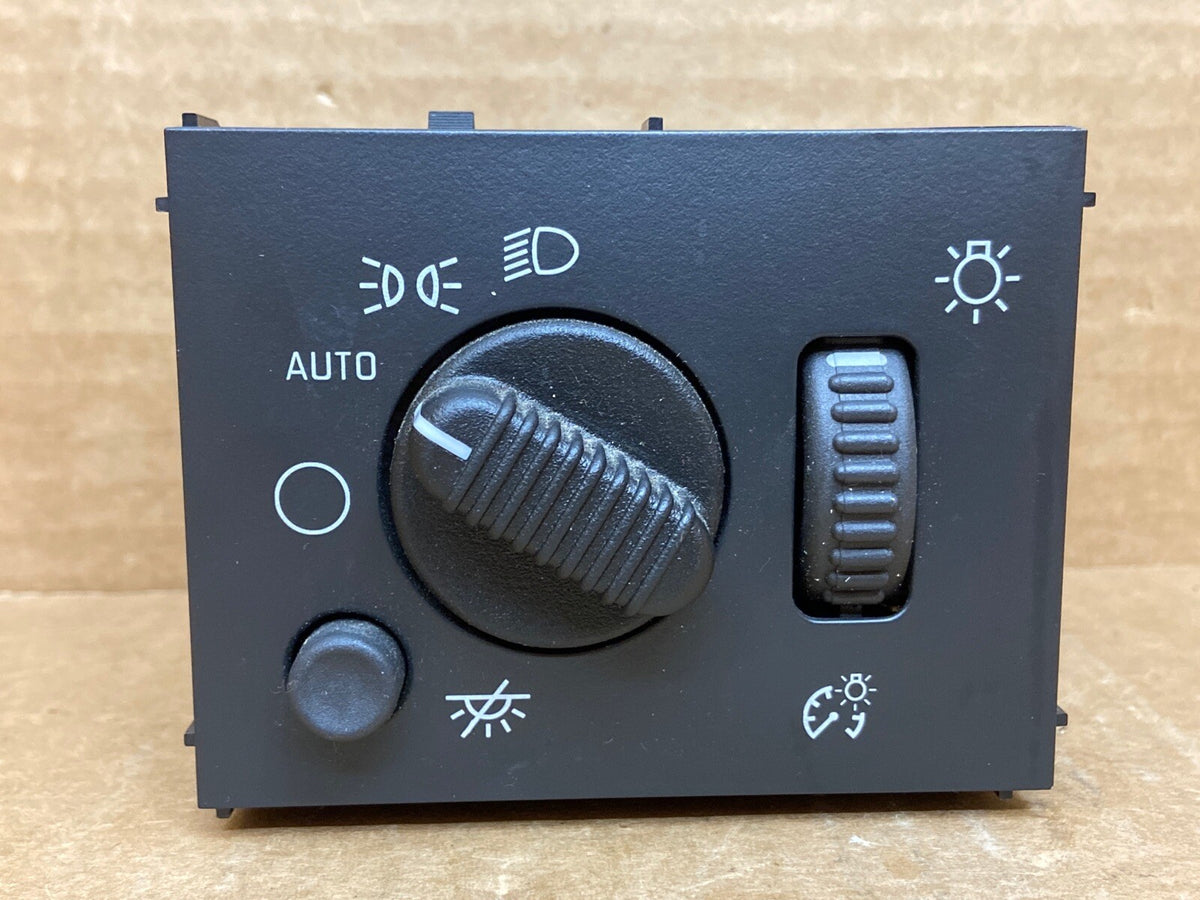 03 06 Suburban Silverado Sierra Yukon Auto Headlight Dimming Switch OEM 151948030