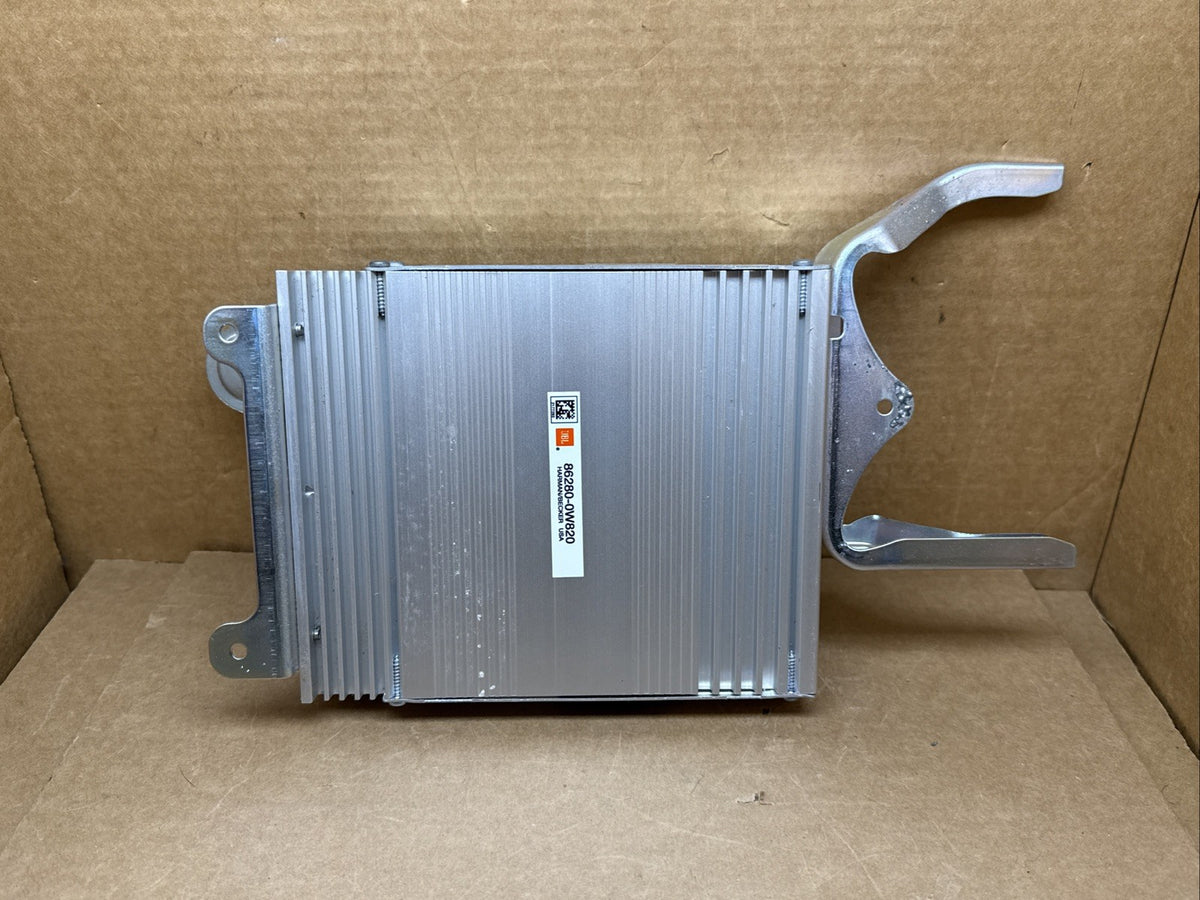 2011 2013 Highlander JBL Harman Audio Stereo Radio Amplifier Amp 86280 0W8200
