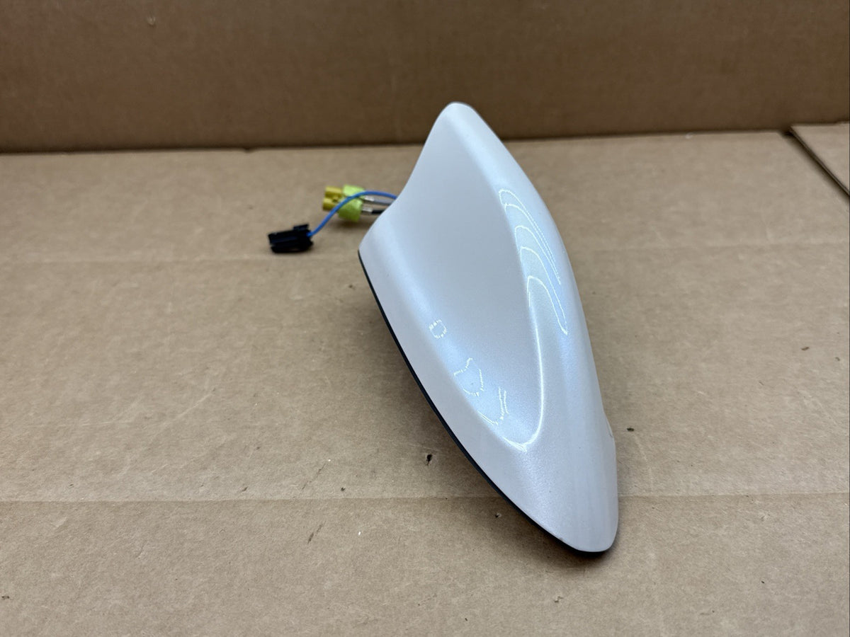 2015-2018 Ford Edge Roof Radio Antenna Shark Fin UG White FT4T-19G461-AB59VJ2