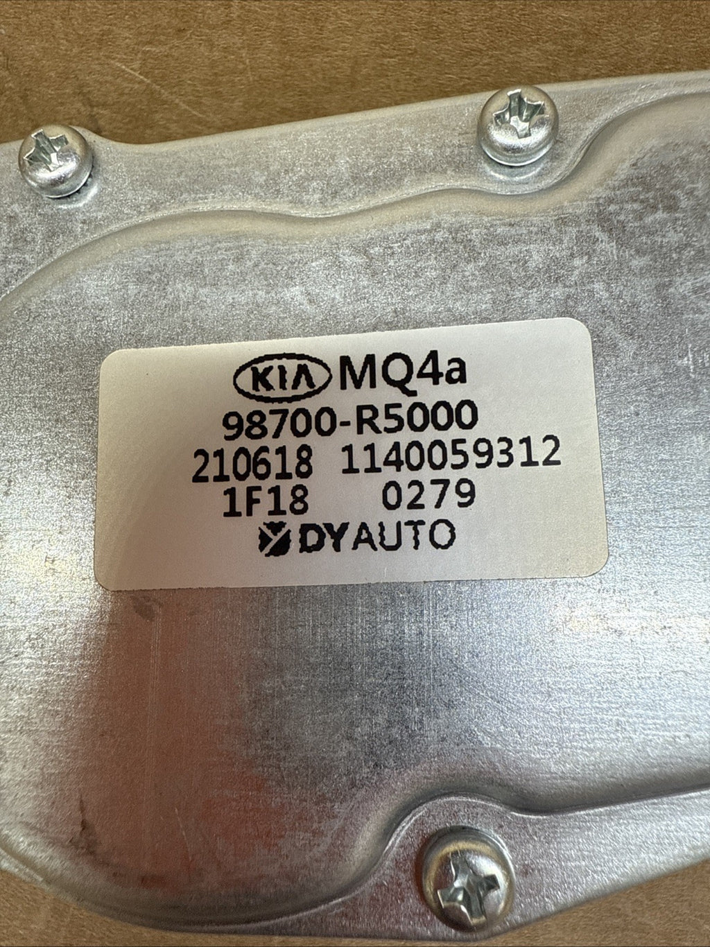 2021 2025 KIA SORENTO TAILGATE LIFTGATE BACK WINDOW GLASS WIPER MOTOR OEM2