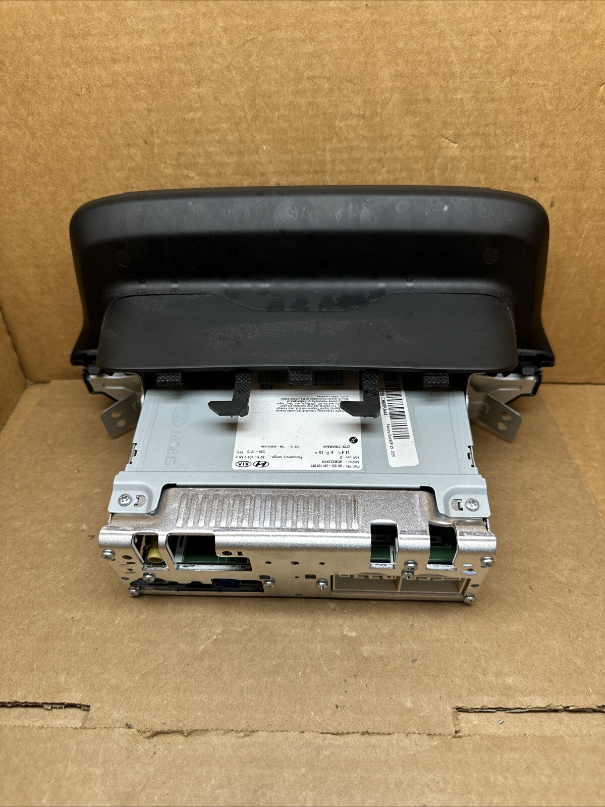 2018 2020 HYUNDAI KONA Radio Receiver Assembly US market 96160 J9110TMT OEM5