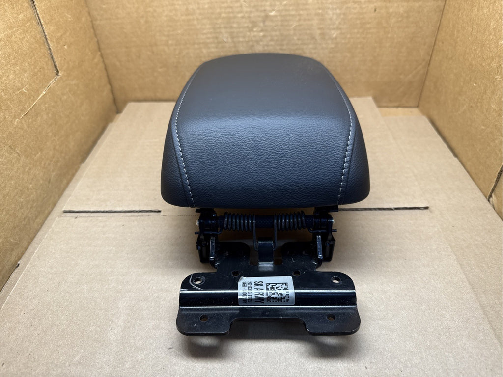 2020 2022 Kia Soul Center Console Lid Cover Top Arm Rest Armrest Black6