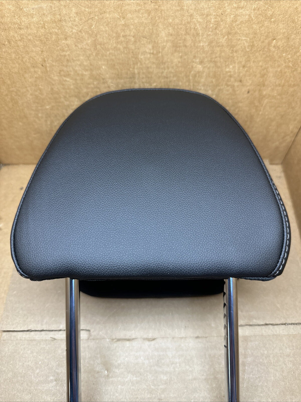 2015 2022 CHEVROLET COLORADO FRONT HEADREST LEFT RIGHT BLACK LEATHER OEM6