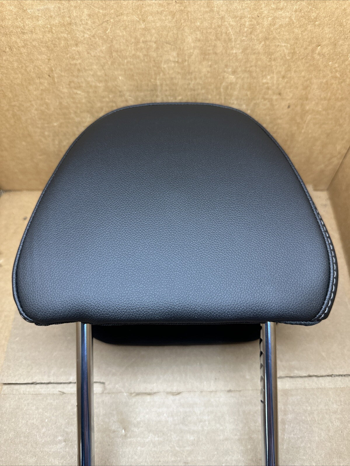 2015 2022 CHEVROLET COLORADO FRONT HEADREST LEFT RIGHT BLACK LEATHER OEM6