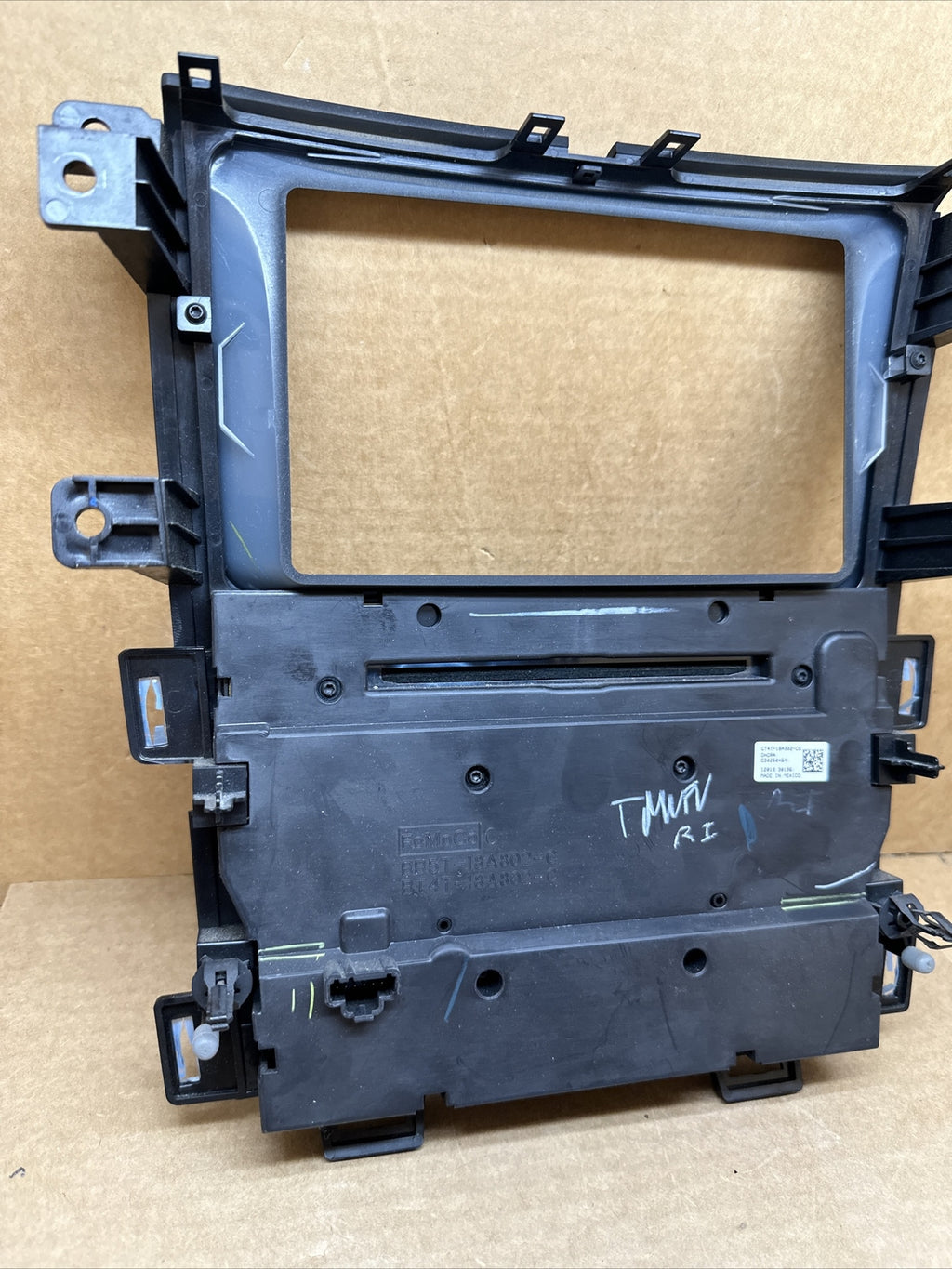 11 14 FORD EDGE 8" Dash Climate Control Radio Panel Bezel SONY CT4T 18A802 CG5