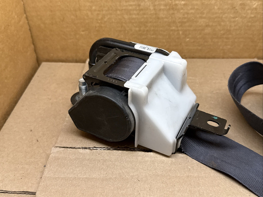 2015 2016 Honda CR V CRV Front Left Driver Side Seat Belt Seatbelt Retractor5