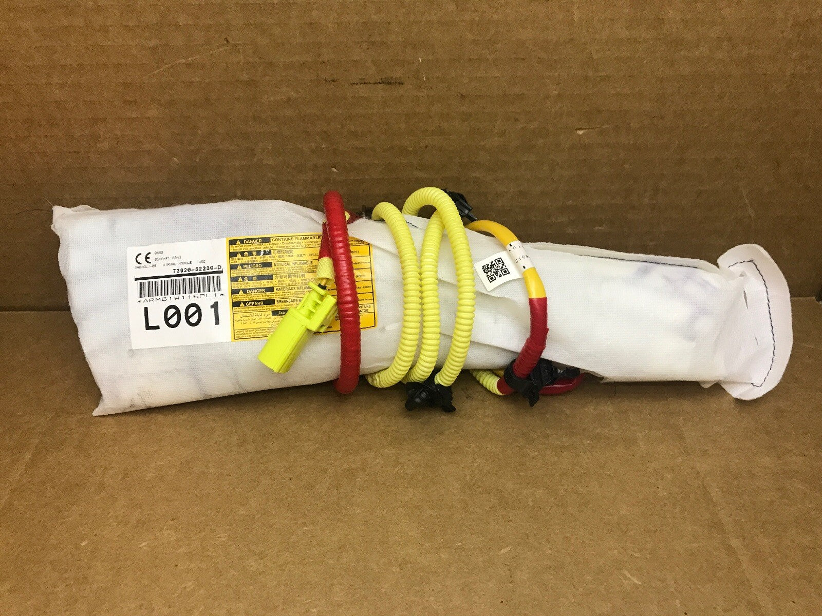12 17 TOYOTA PRIUS C FRONT LEFT SIDE DRIVER SEAT AIRBAG AIR BAG 73920 52230 D0