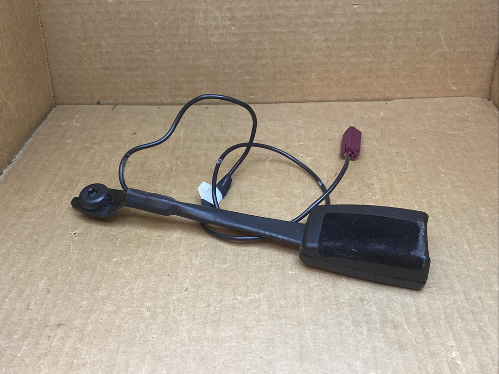 2012 Focus Front Right Passenger Side Seat Belt Seatbelt Buckle BM51 61208 BCW1