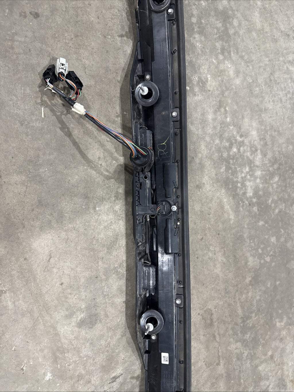 2015 2018 FORD EDGE BRAKE TRUNK TAILGATE CENTER LED TAILLIGHT LATCH CAMERA7