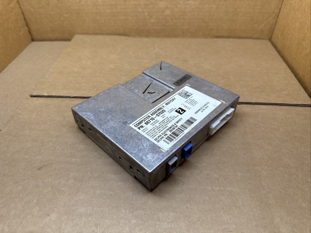 2013 2014 TOYOTA AVALON COMPUTER ASSEMBLY MAYDAY MODULE 86710 07020 OEM3