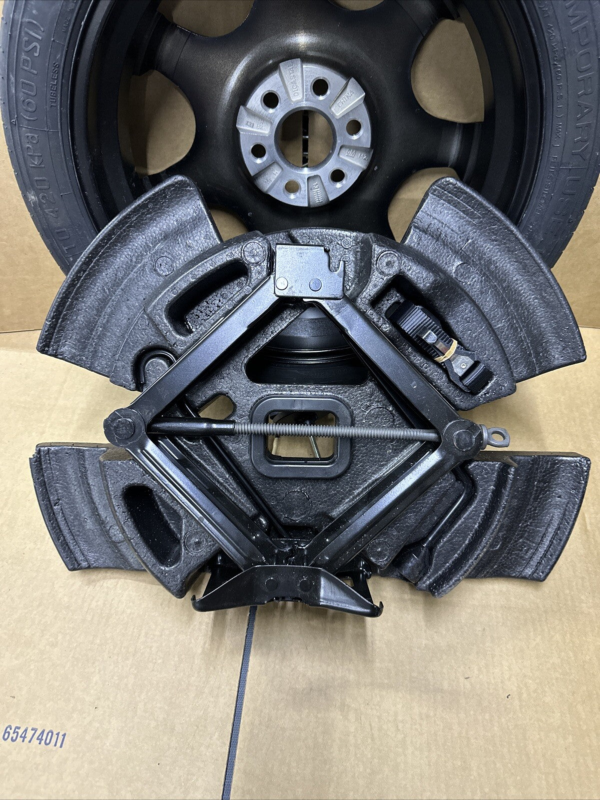 2010 2016 CADILLAC SRX OEM SPARE WHEEL AND TIRE JACK KIT DONUT COMPACT SPARE1