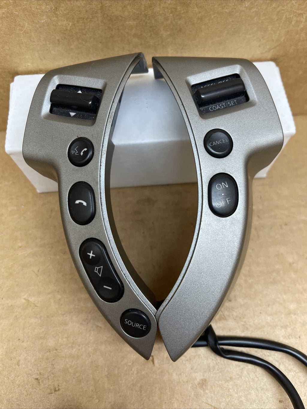 07 12 Nissan Sentra Steering Wheel Audio Cruise Control Radio Switch Buttons OEM1