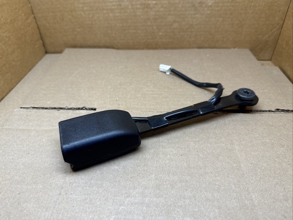 2013 2020 Nissan Pathfinder Front Left Driver Side Seat Belt Seatbelt Buckle3