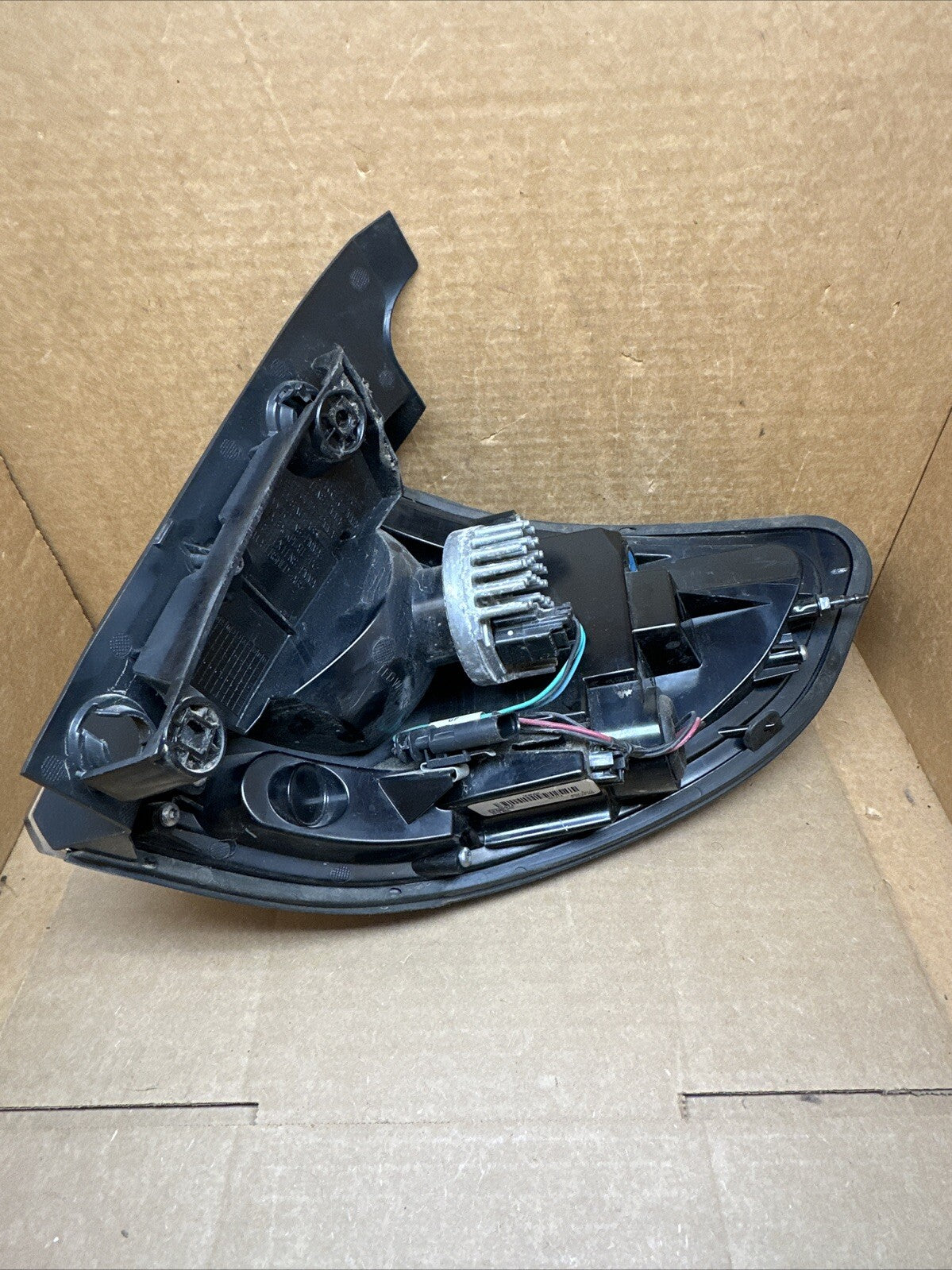 2013 2016 GMC Acadia Outer Quarter Tail Light Left Driver Side OEM 232360146