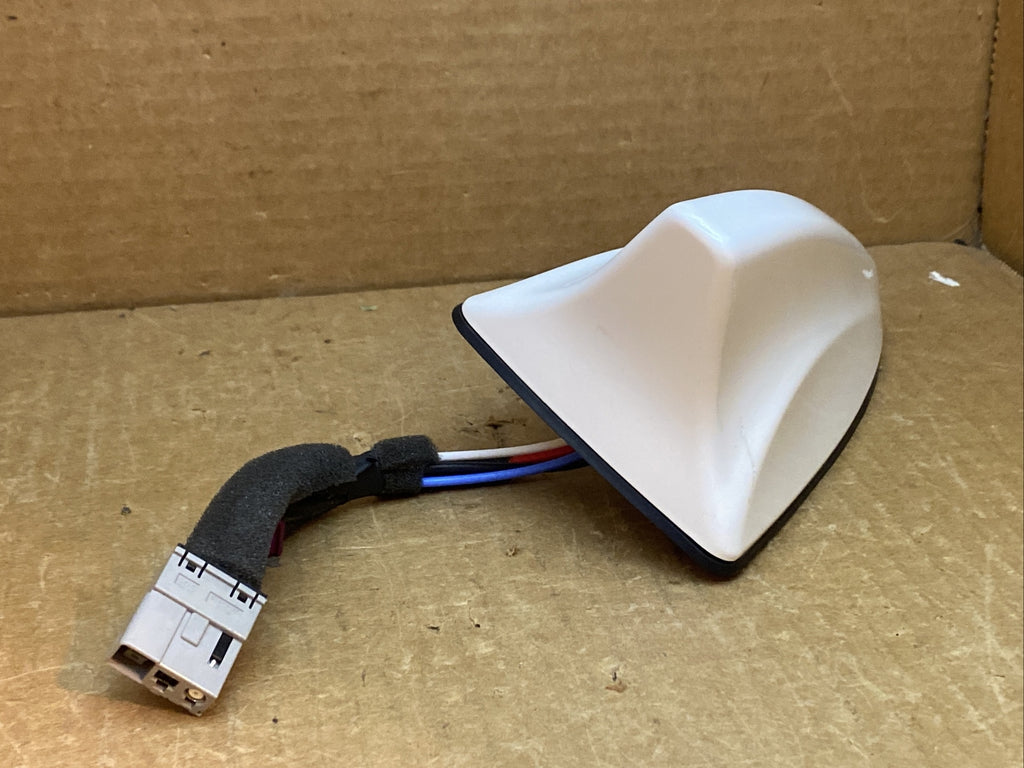2013 2018 Hyundai Santa Fe Sport Shark Fin Antenna White Pearl 96210 4Z100SWP6