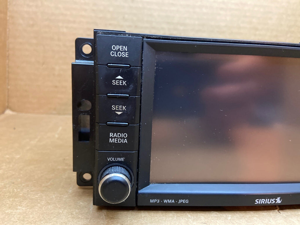 Chrysler Dodge Jeep RAM Radio Navigation Touch Screen HDD Uconnect P05064820AE2