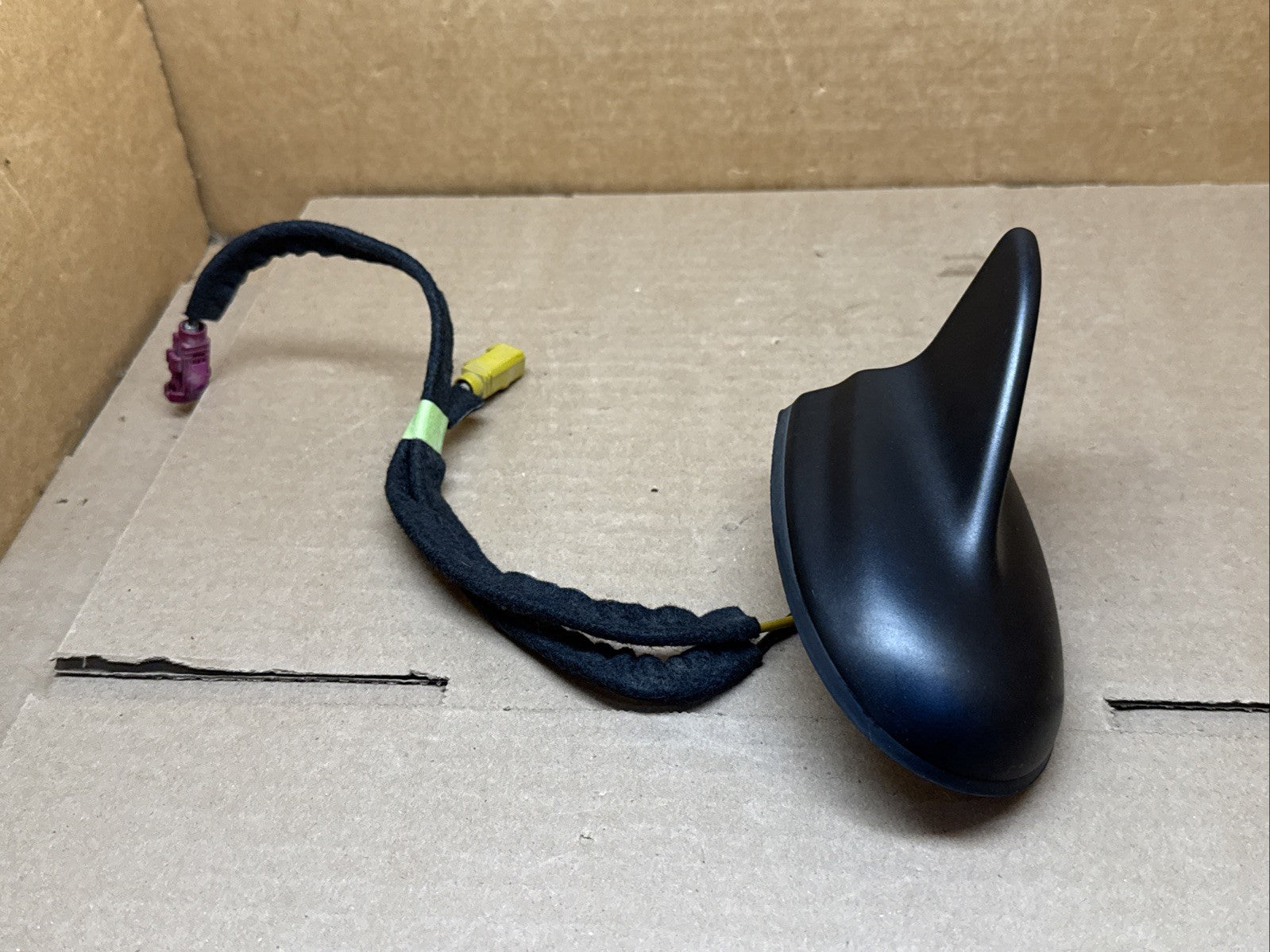 2017 2024 RAM 1500 CHALLENGER RADIO ANTENNA MOPAR OEM 68281280AA3