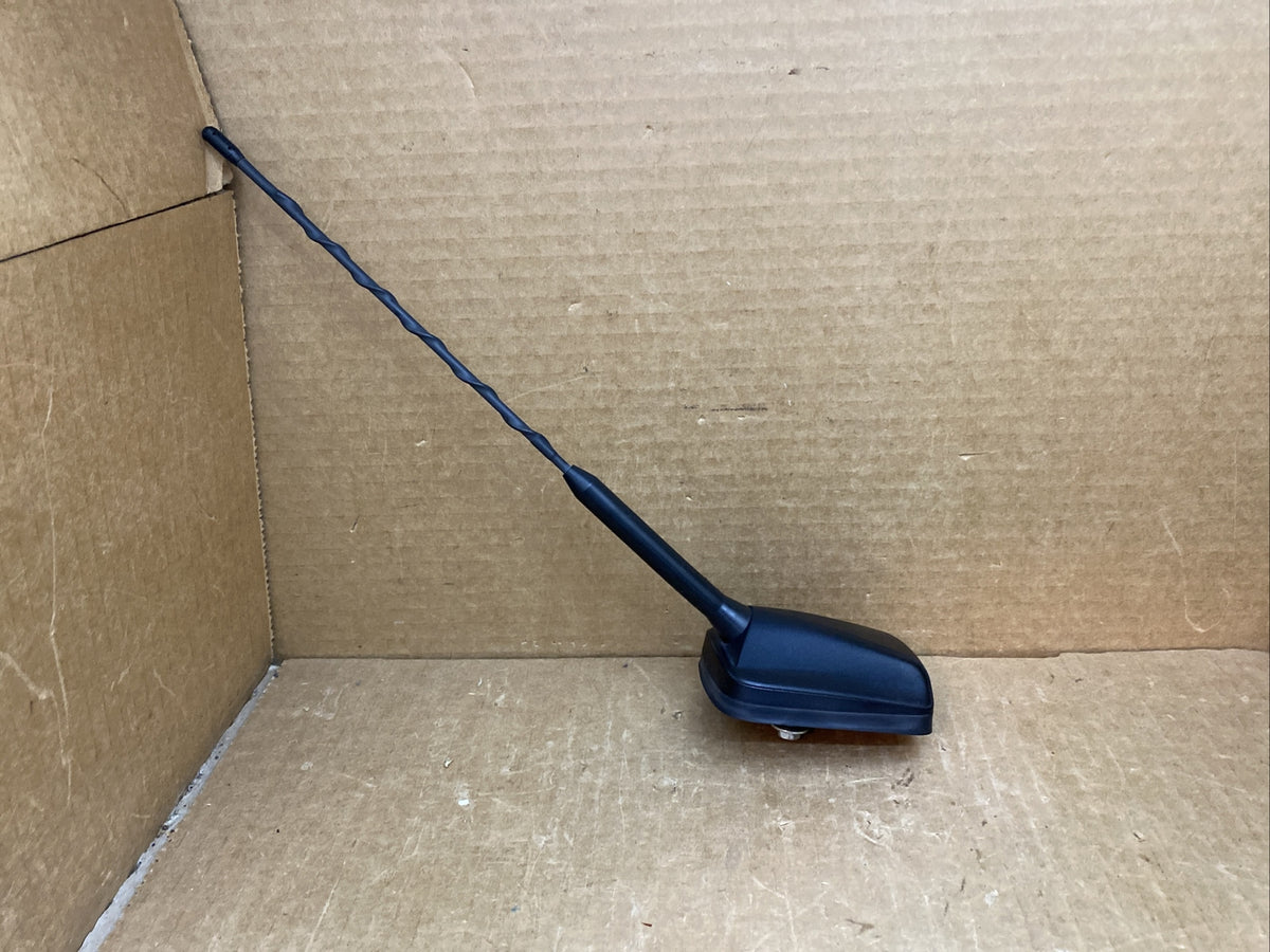 2011 2014 Ford Edge OEM Roof Mounted Radio Antenna DT4T 19G461 BA0