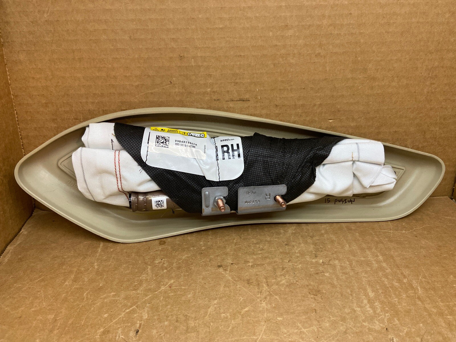 13 16 Ford Fusion Right Passenger Side Seat Air Bag Airbag DG93 54611D10 AE3DN33