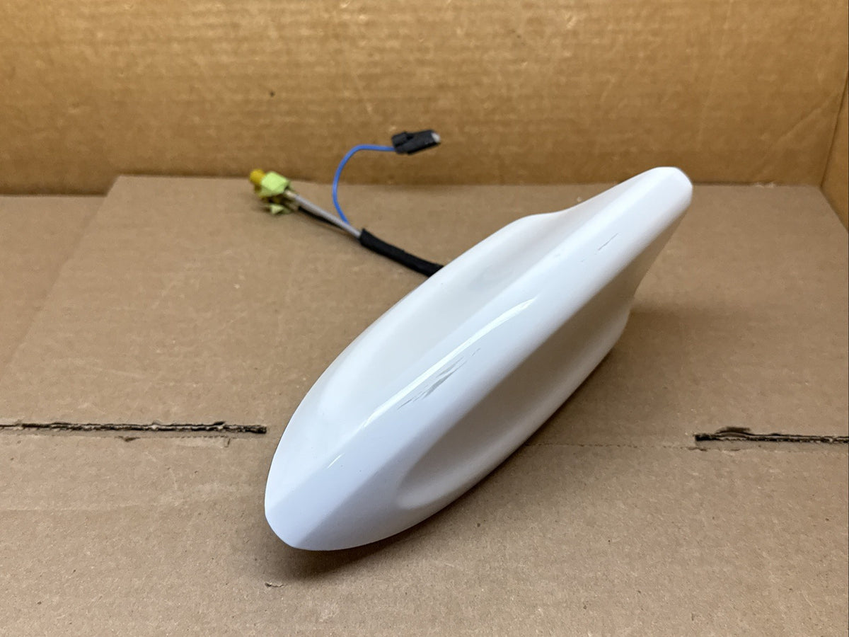 2015 2023 Ford Edge Roof Radio Antenna Shark Fin White JJ7T 19G461 AA54WF0