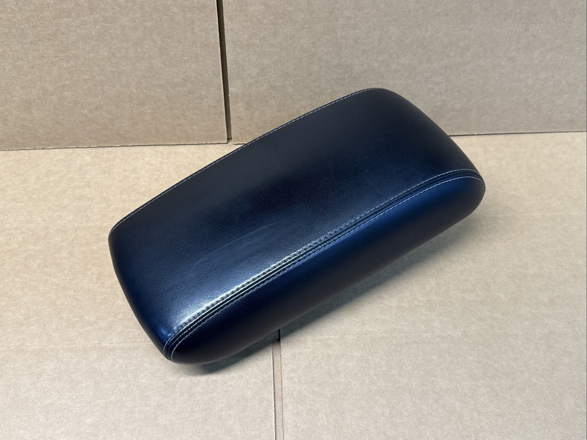 2014 2021 Grand Cherokee Center Console Lid Cover Top Arm Rest Armrest Black1