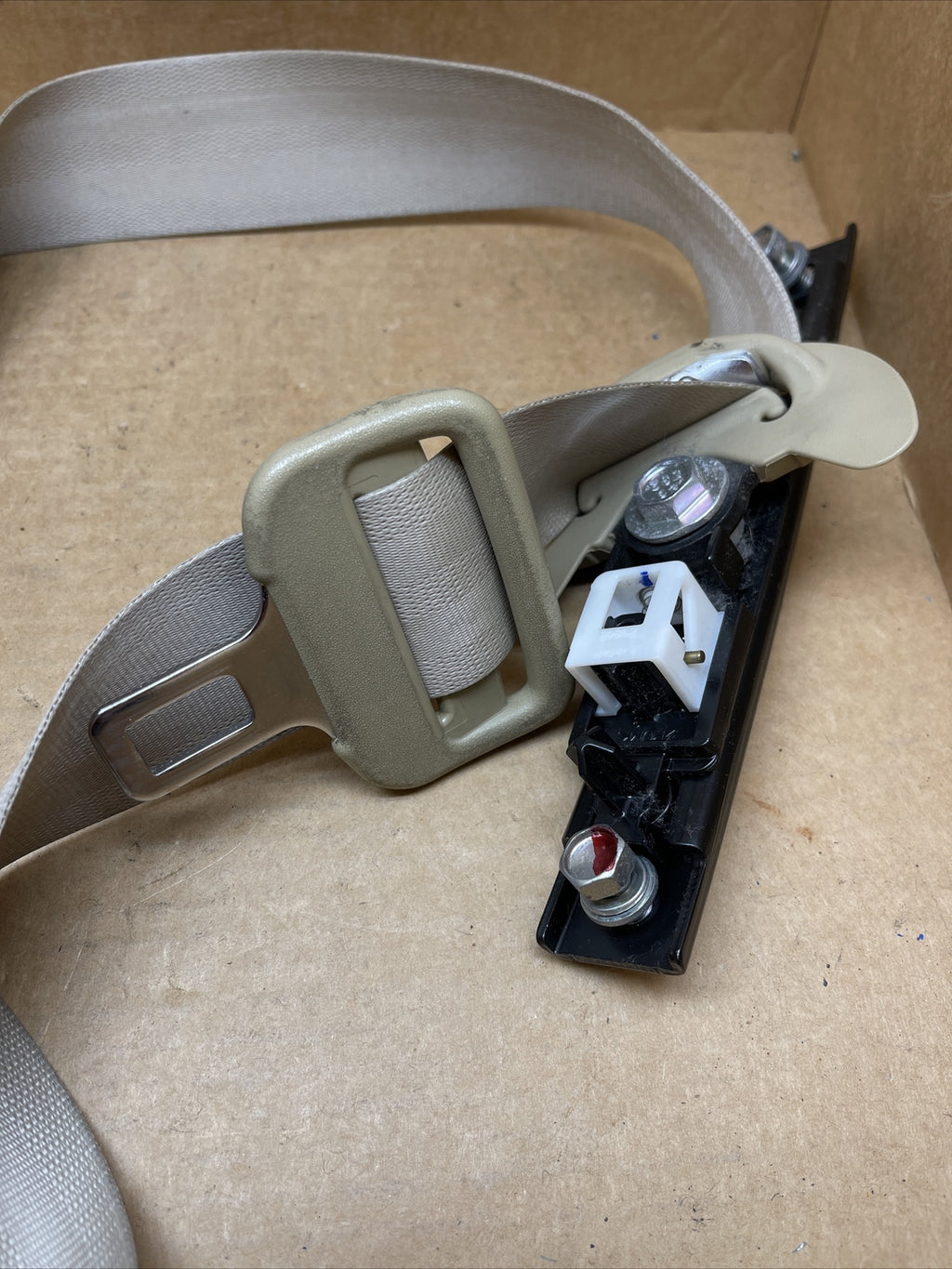 2006 2011 Civic Sedan Front Left Driver Side Seat Belt Seatbelt Retractor Ivory4